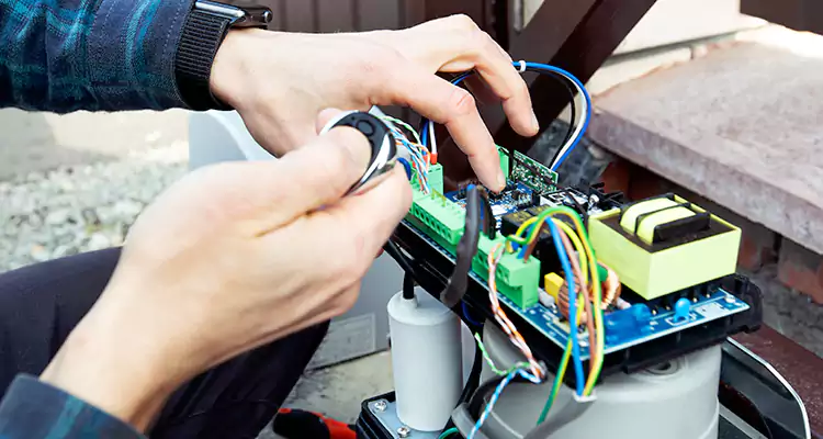 Automatic Driveway Gate Repair in Keystone, FL