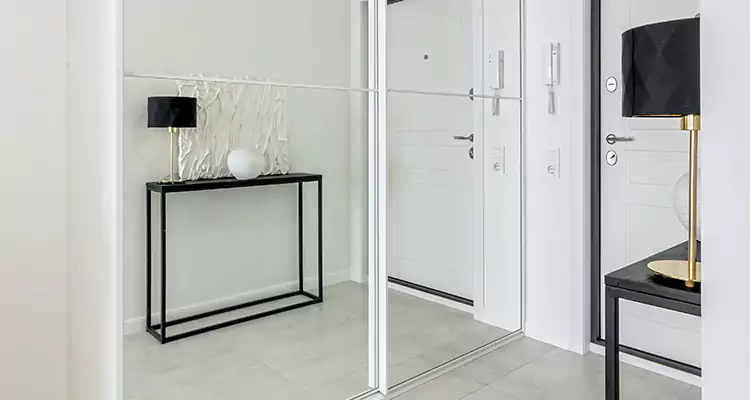 Mirrored Bifold Closet Doors Repair in Keystone, FL