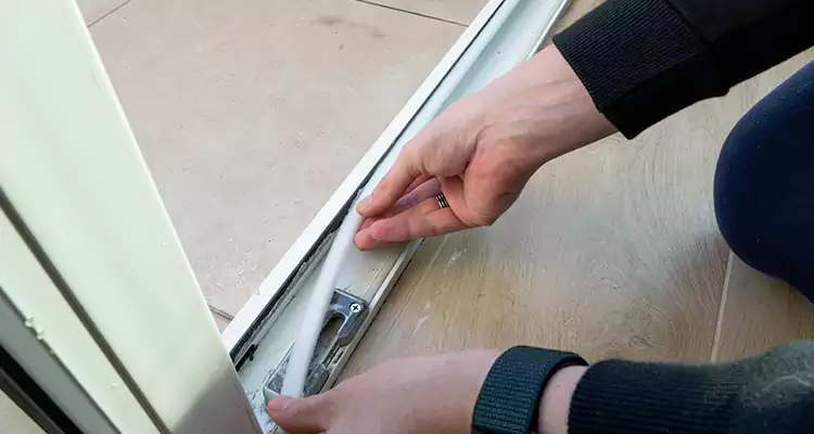 Garage Door Off Track Repair in Keystone, FL