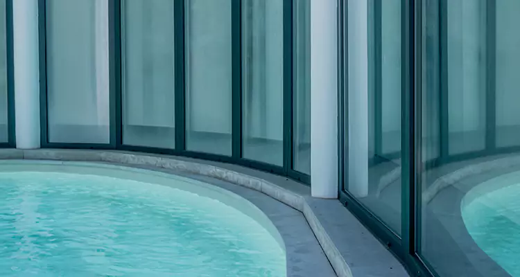 Repair Polyester Screen for Pool Enclosure in Keystone, FL