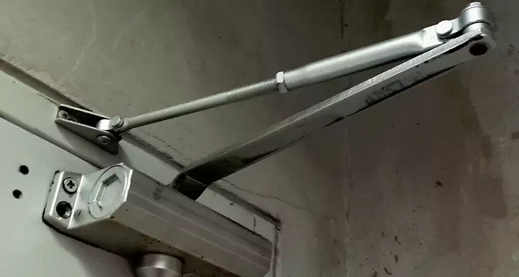 Door Closer Parallel Arm Installation in Keystone, FL