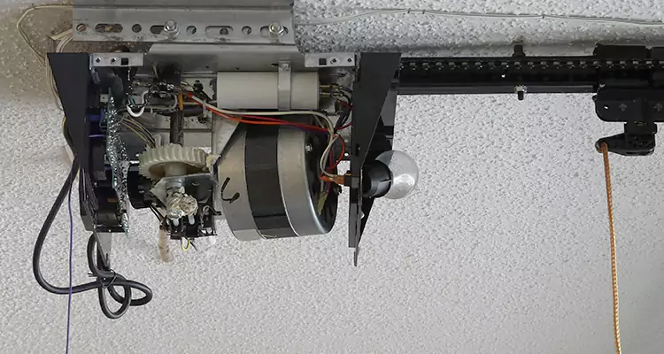 Garage Door Motor Replacement in Keystone, FL