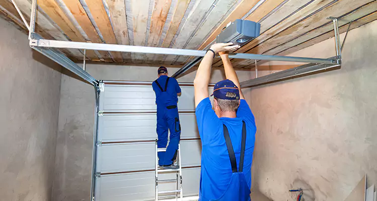 Garage Door Opener Technician in Keystone, FL