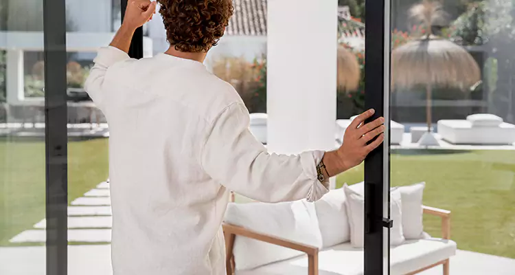 Fix Backyard Sliding Door Hard To Operate in Keystone, FL